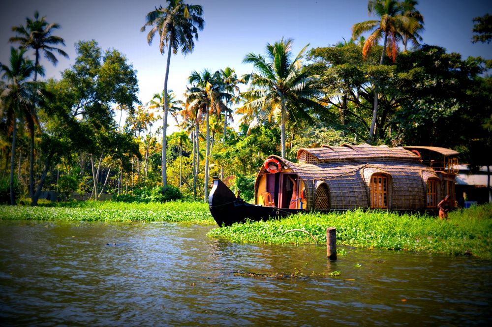 Kerala Backwaters Tour